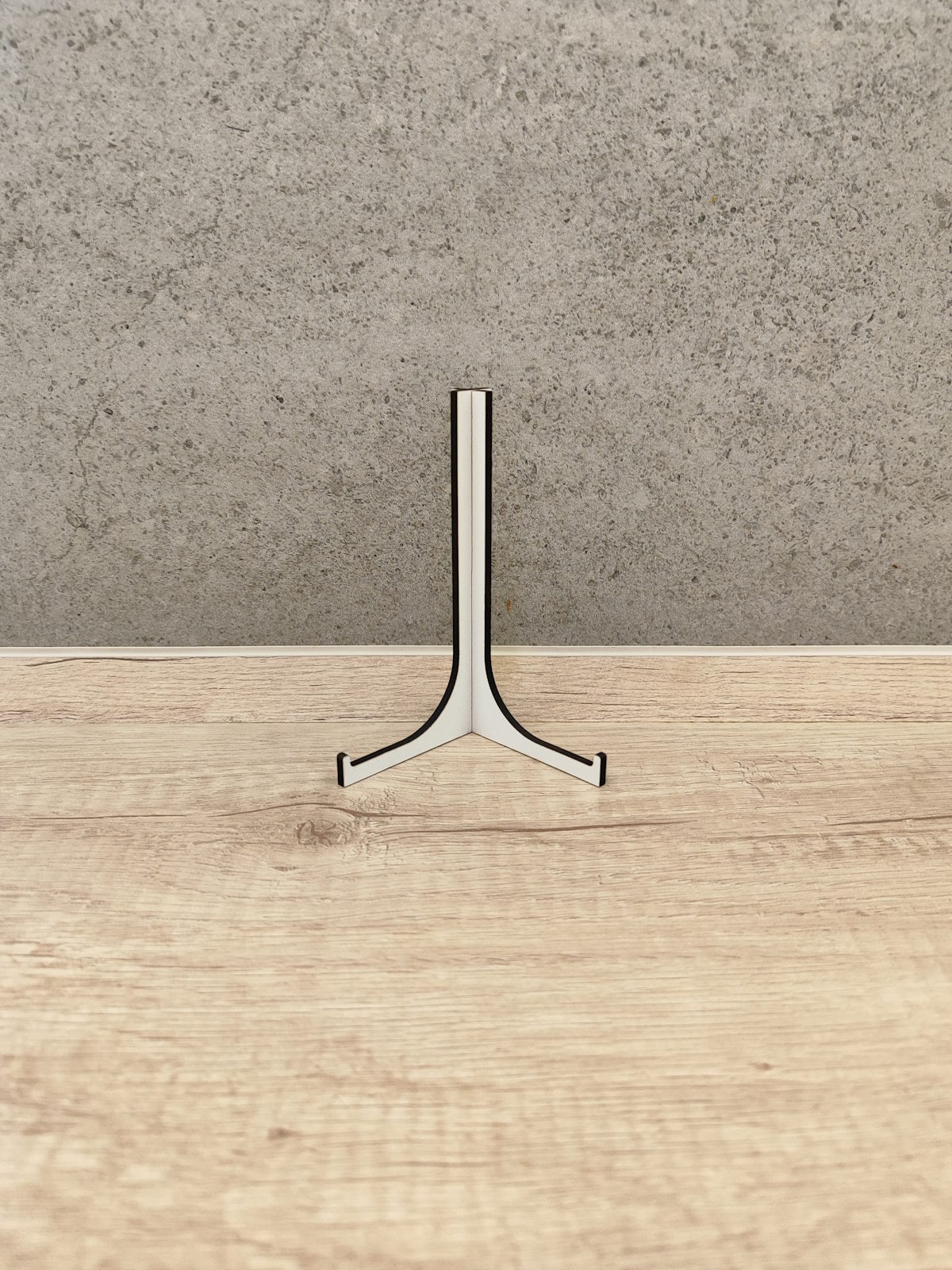 Tesla holder Tesla holder